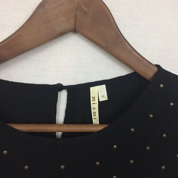 Black blouse, Francesca’s   - Picture 11 of 11